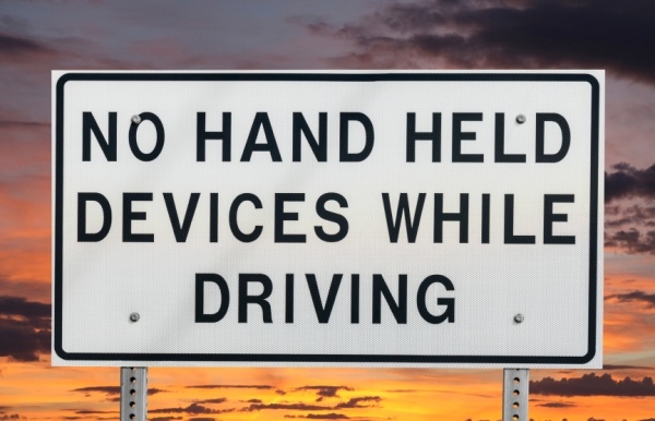 No handheld phone sign